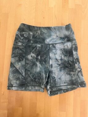 Senita Athletics Tie-Dye Green Marble